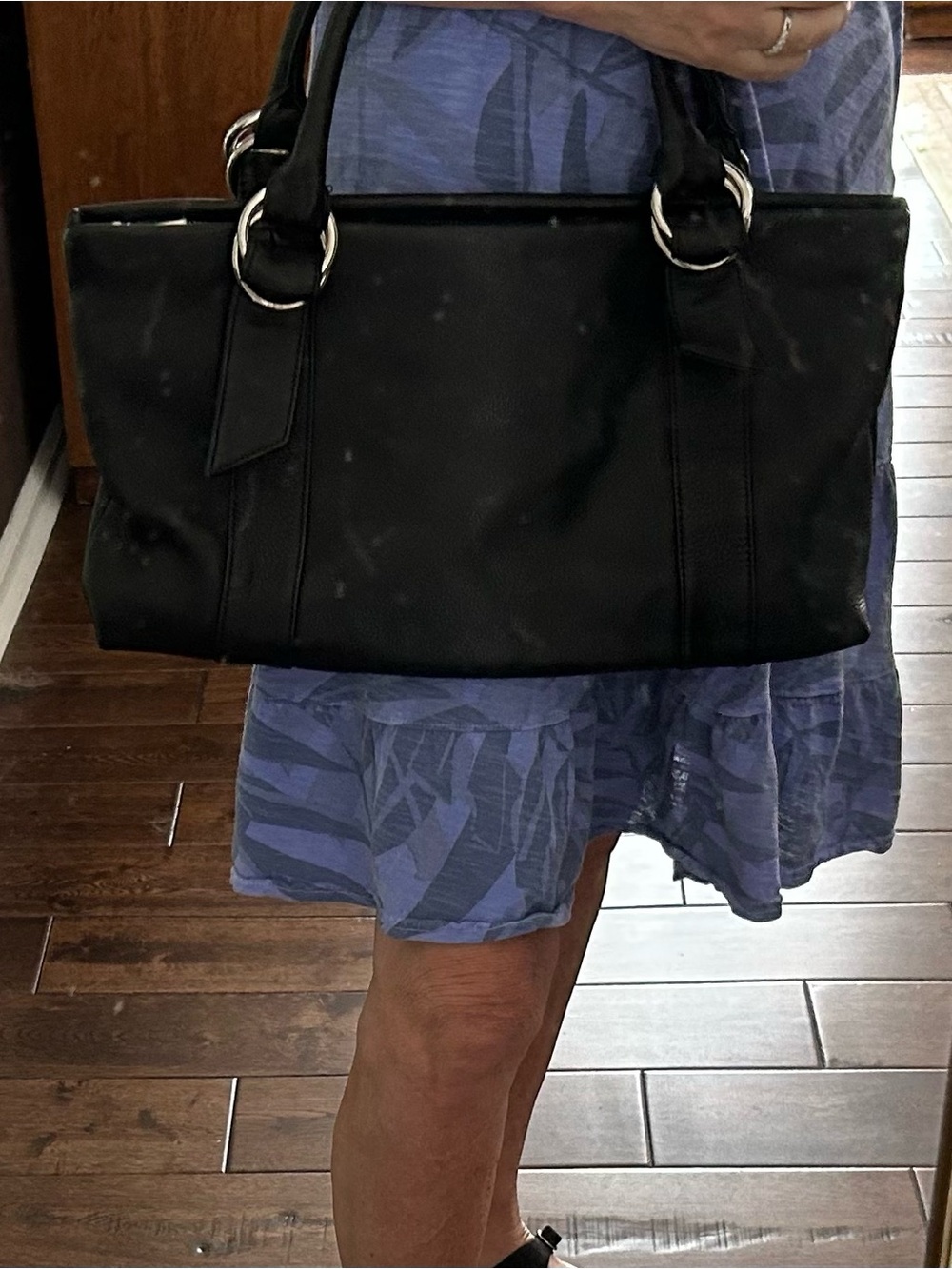 Express Black Pebble Leather Shoulder Tote Bag - Picture 10 of 11